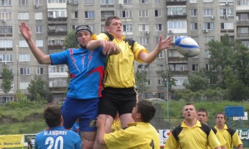 Steaua a invins echipa Iasiului si s-a calificat in finala