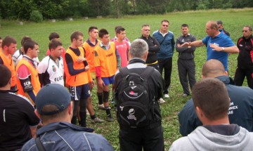 Cei prezenti au luat parte la un antrenament condus de Hari Dumitras