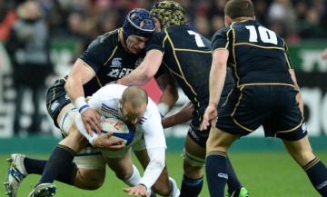 Frederic Michalak (la balon).