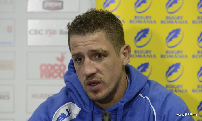 Capitanul Romaniei, Mihai Macovei nu va participa la World Rugby Nations Cup din cauza unei accidentari la ligamentele incrucisate.