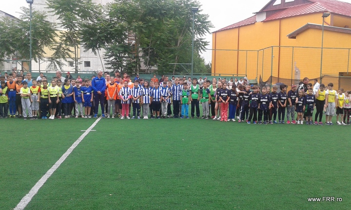 Peste 120 de copii au jucat rugby la Bals, la prima editie a „Cupei Stejarii”.