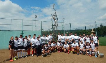 “Monumentul rugbystului” a fost dezvelit la Cluj.