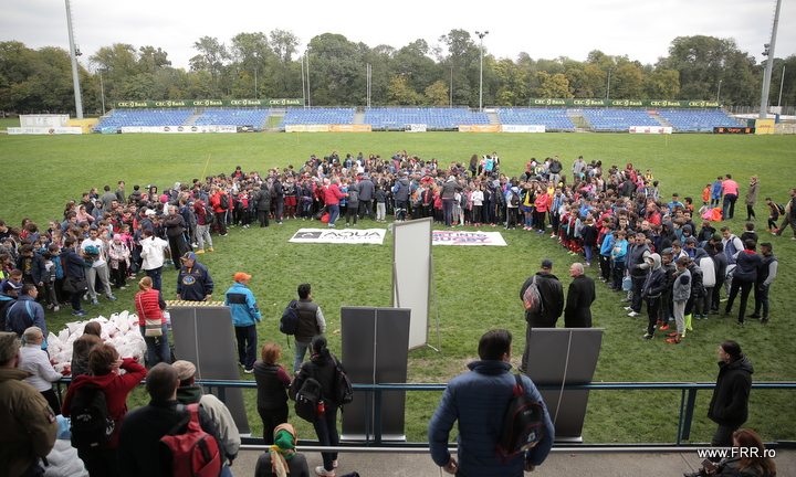 In jur de 600 de copii au participat la Festivalul de Rugby Tag de la Bucuresti.